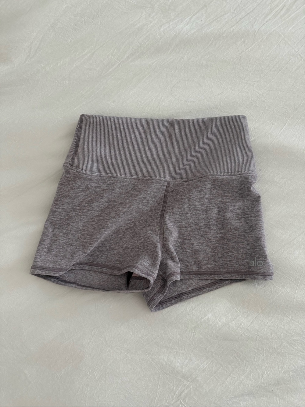 ALO Women’s Alosoft Aura Short Size Small Lavender Dusk Heather